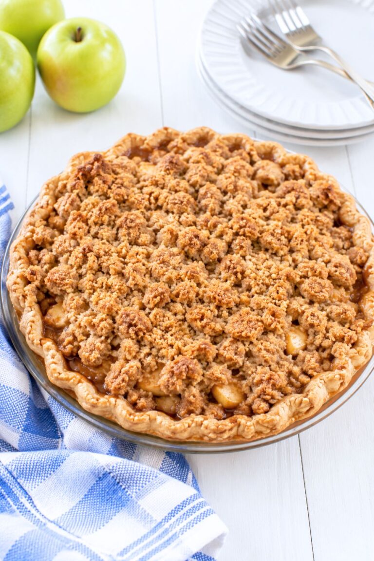 Homemade Dutch Apple Pie That Tastes Like Grandma’s